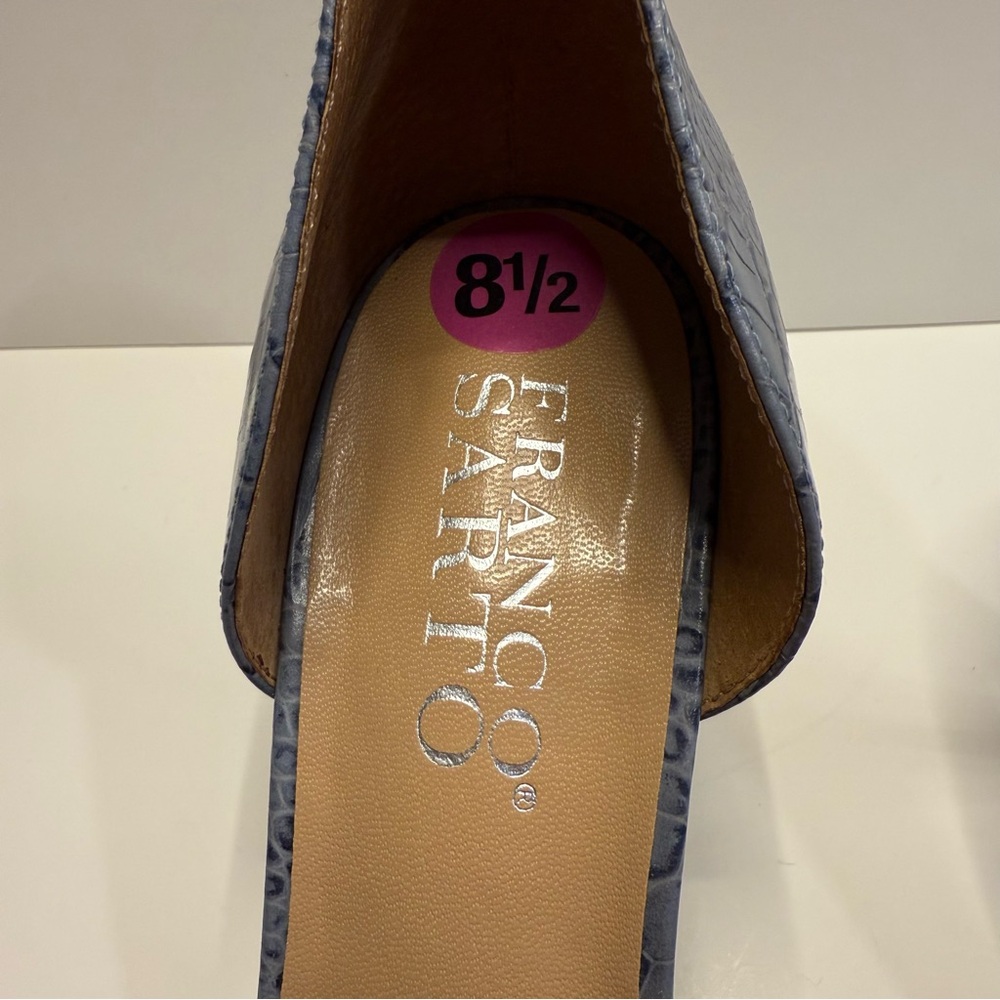 Franco Sarto Croc Embossed D’Orsay Heels Floral Accent Size 8.5 Periwinkle NWOB - Picture 2 of 10